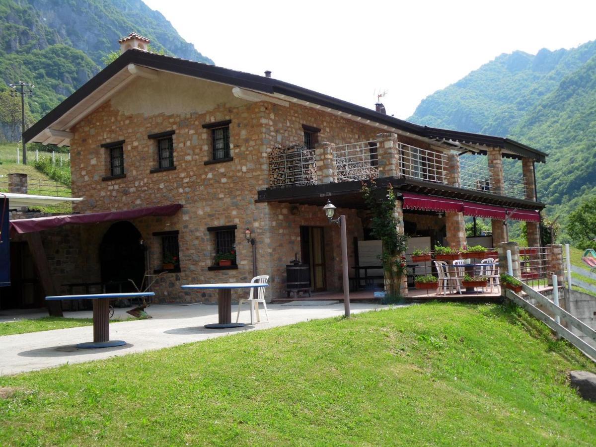 Cozy Chalet At Marone Lake Lombardy With Pool Exterior photo